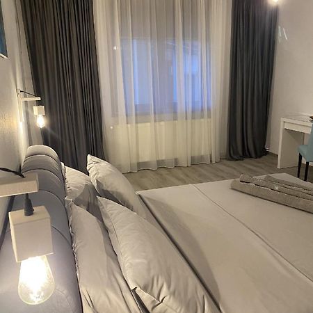 Roomzzz Sibiu Esterno foto